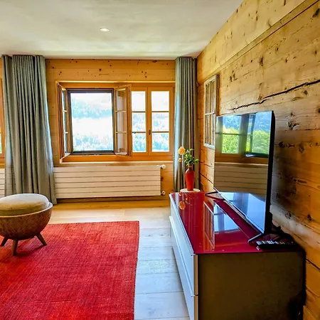 Swiss Mountain-valley View * Erlenbach im Simmental