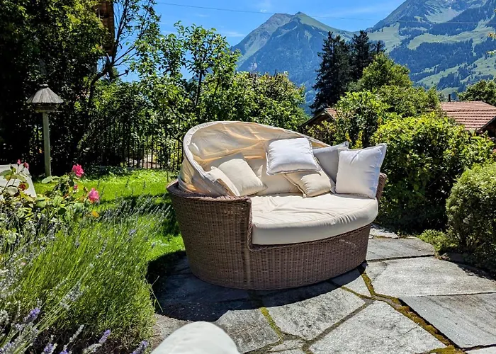 Swiss Mountain-valley View Vakantiehuis *