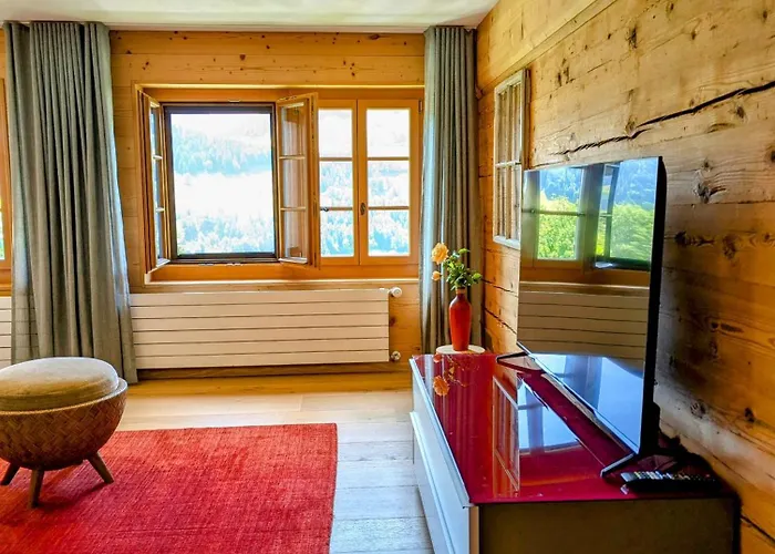 Swiss Mountain-valley View * Erlenbach im Simmental